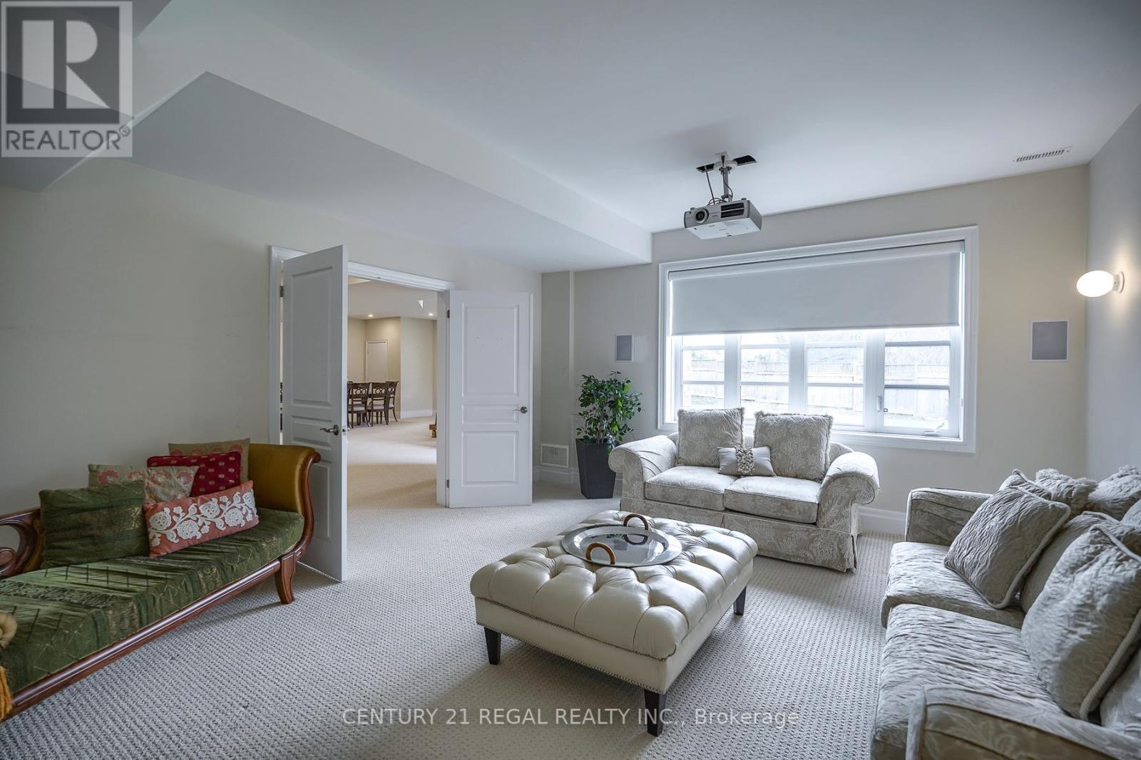 62 CARISBROOKE CIRC