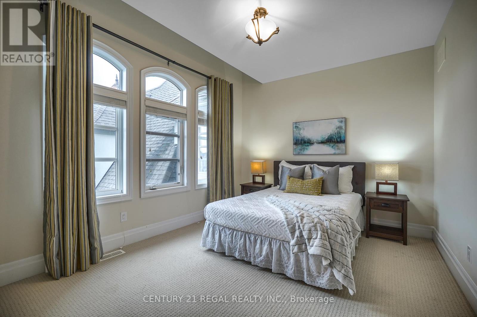 62 CARISBROOKE CIRC