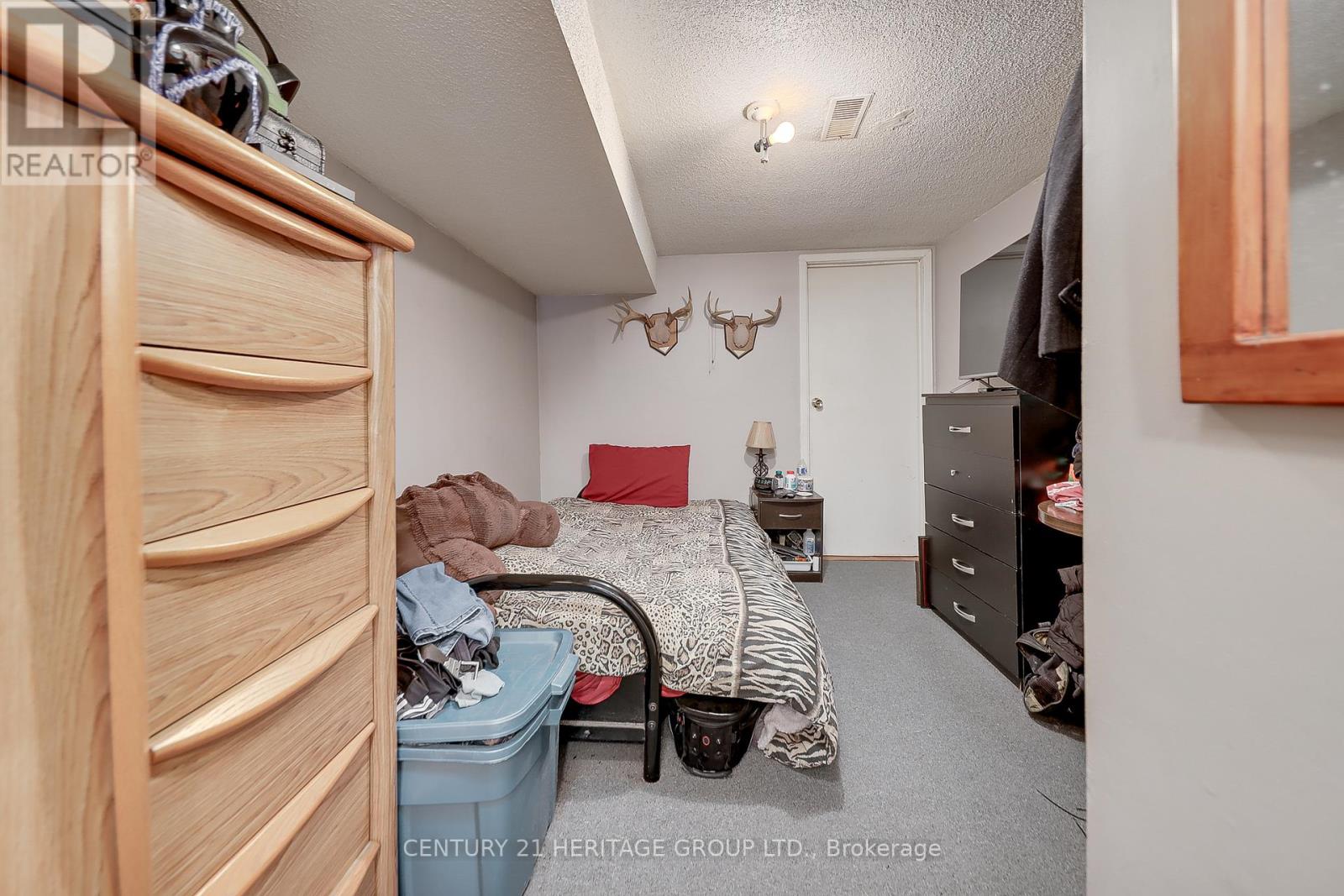 128 CENTRE ST