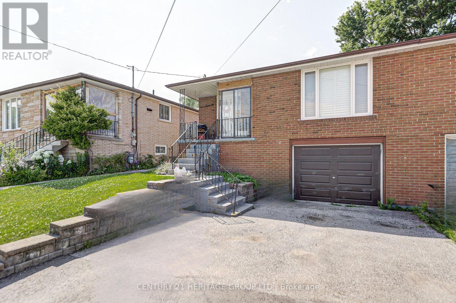 128 CENTRE ST