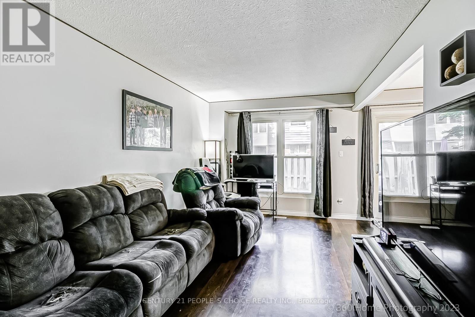 #40 -246 TUPPER BLVD, #40