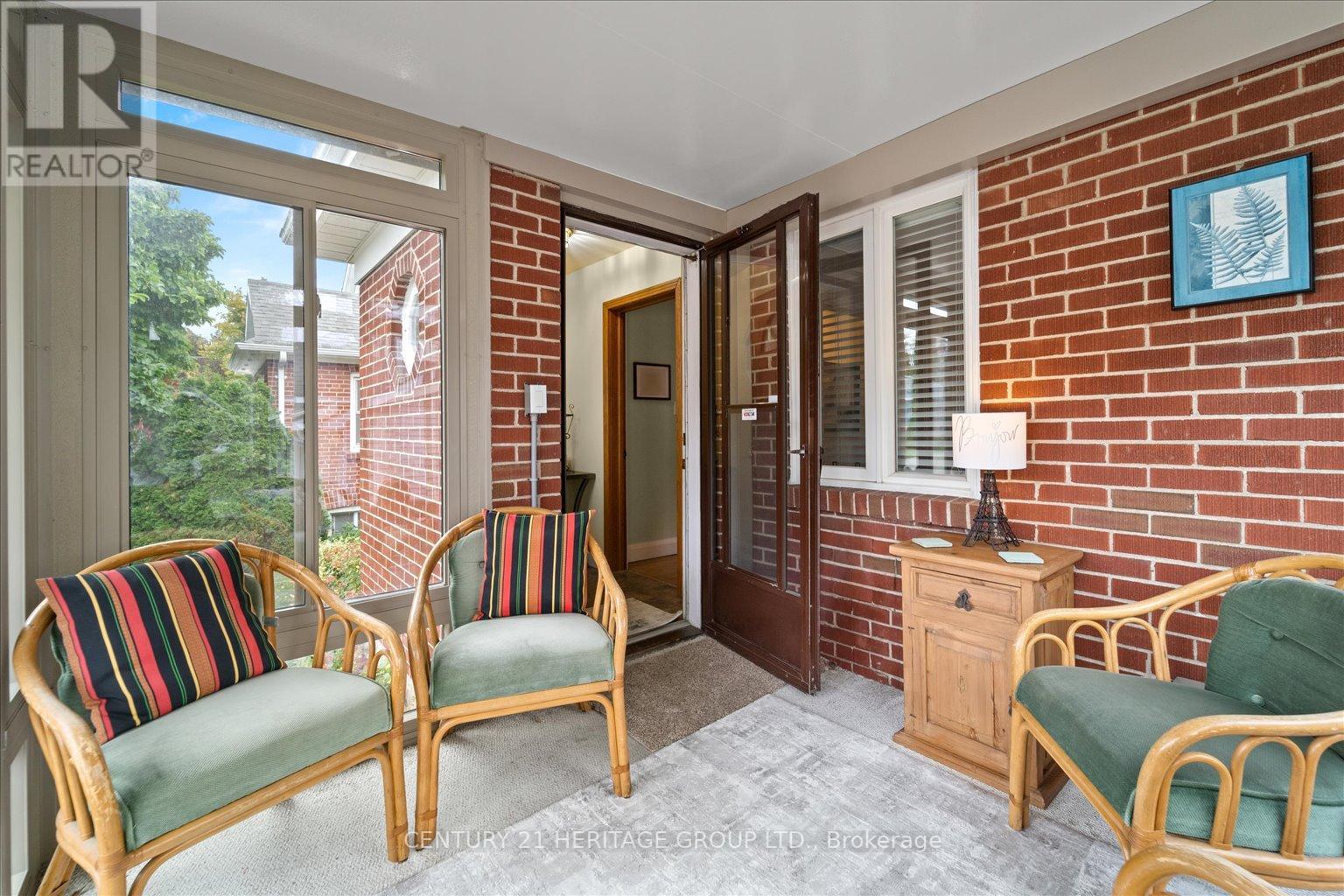 12 ROYAL RD