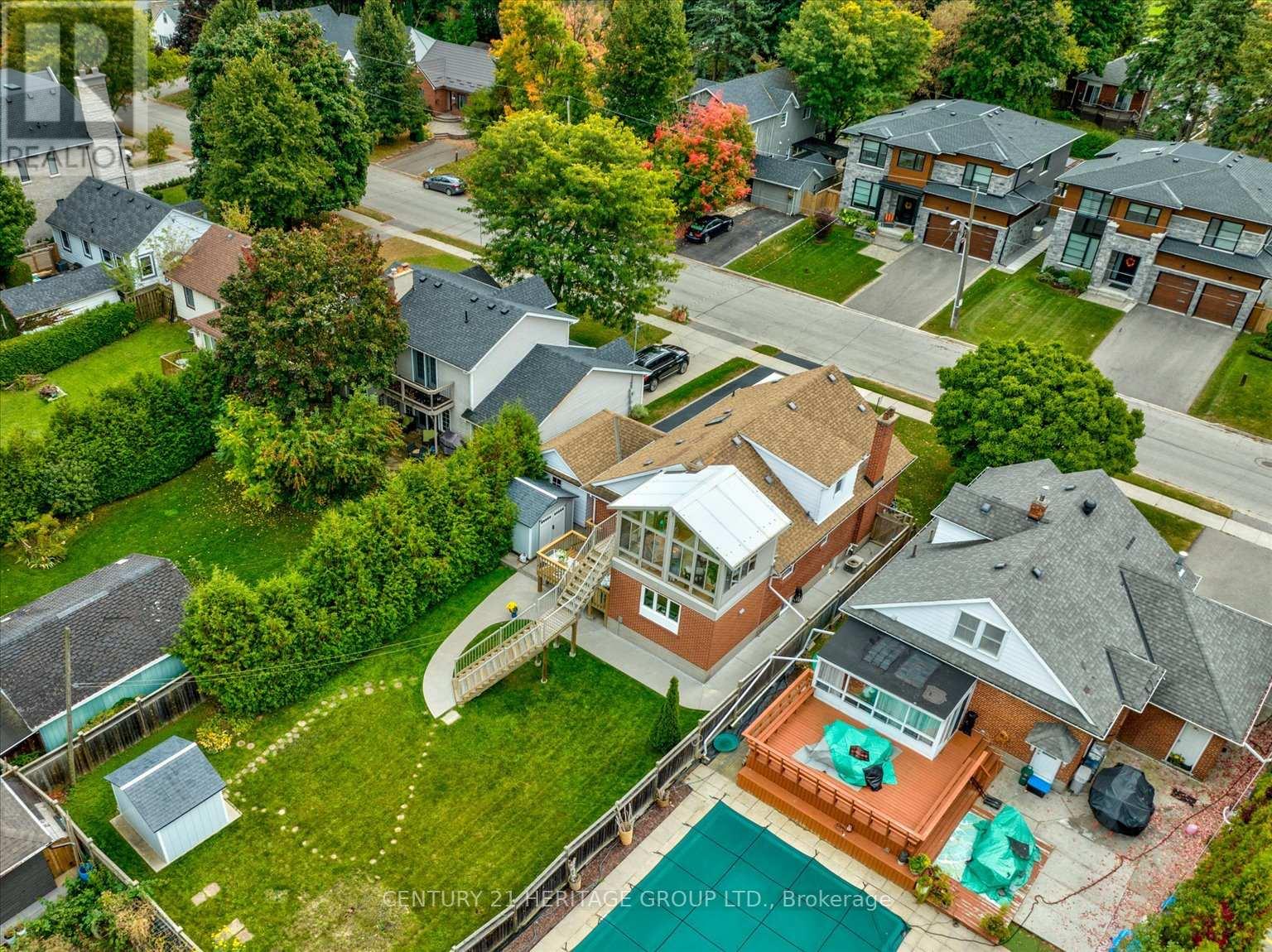 12 ROYAL RD