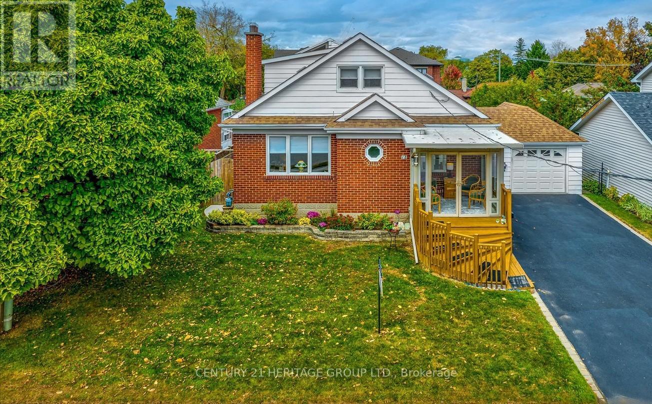 12 ROYAL RD