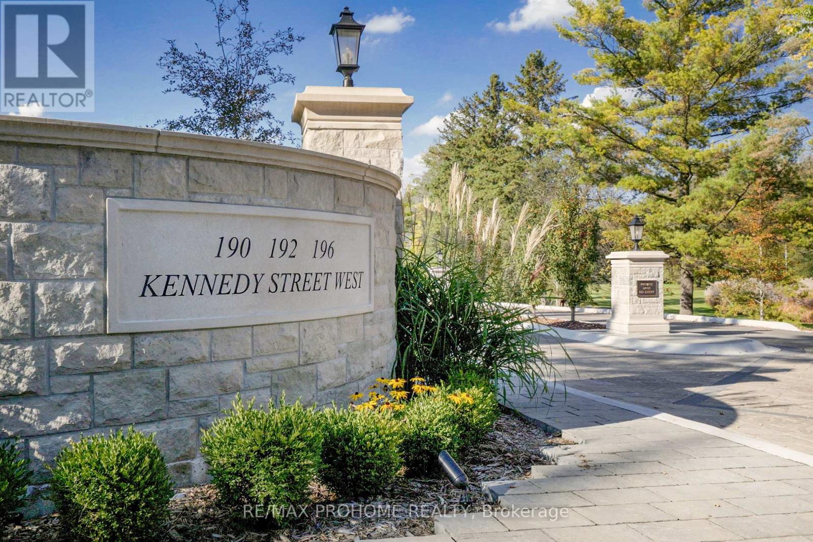 190 KENNEDY ST W
