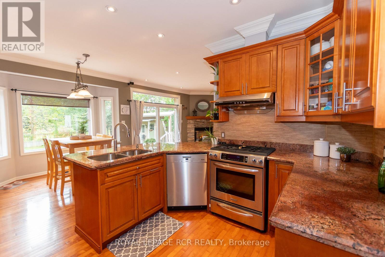 7 ROGERS RD