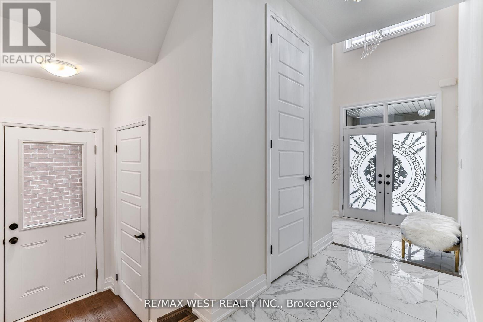 23 JONKMAN BLVD