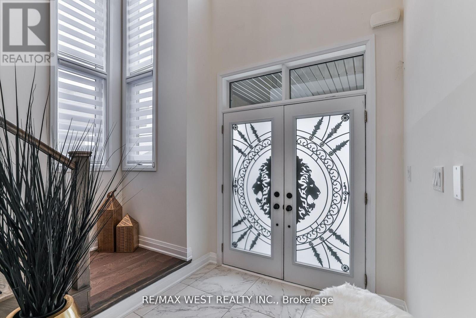 23 JONKMAN BLVD