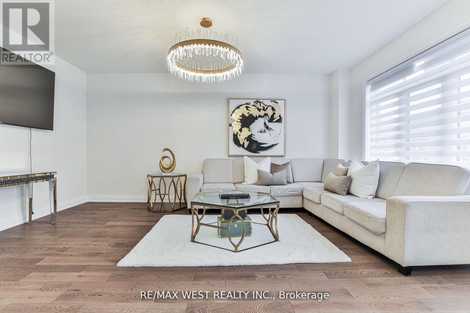 23 JONKMAN BLVD