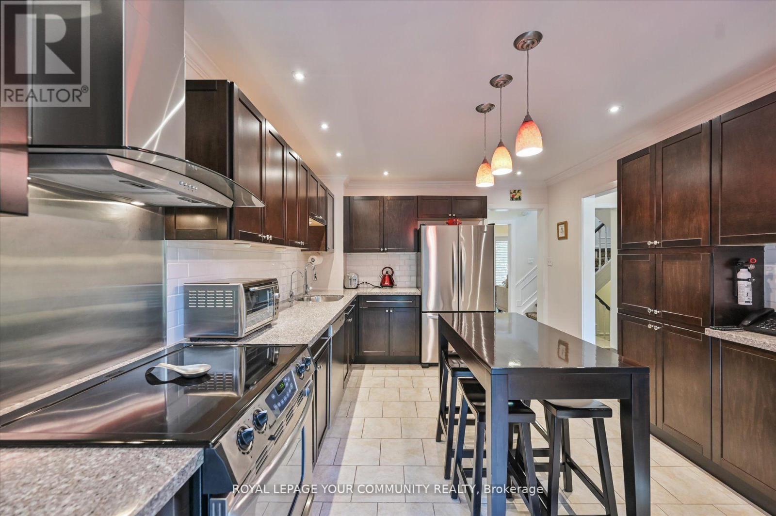 38 WILES CRT