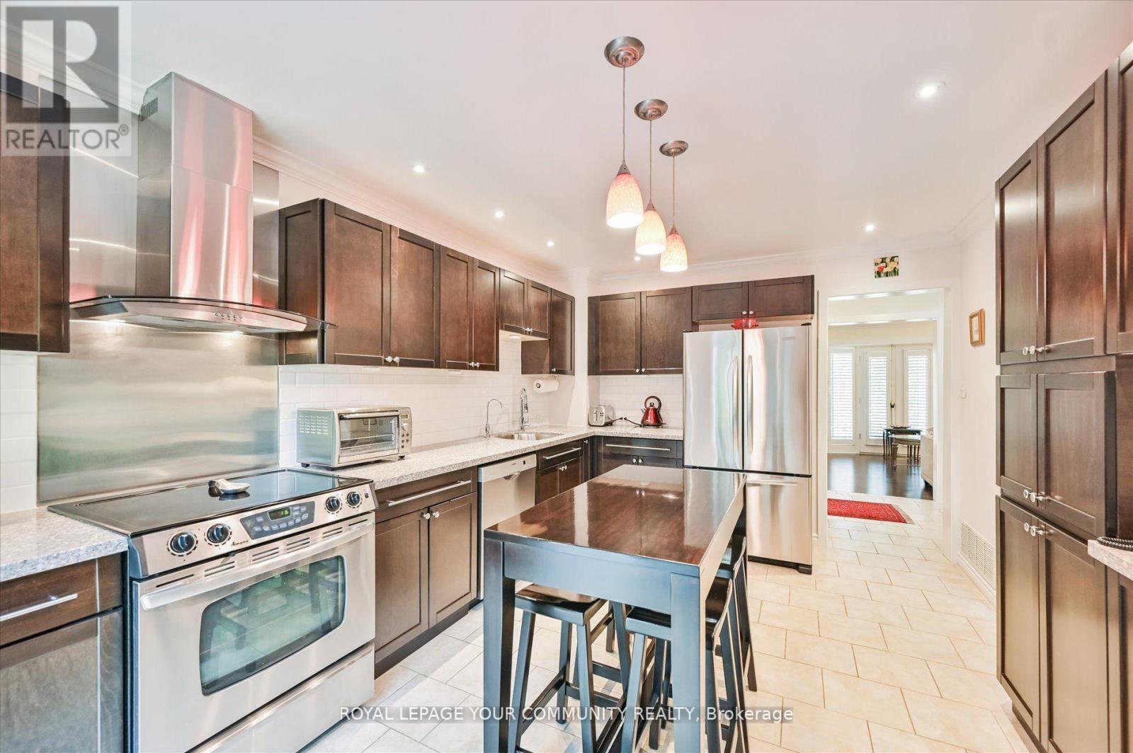 38 WILES CRT