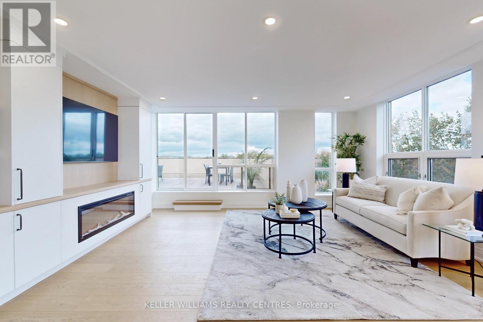 #523 -14924 YONGE ST