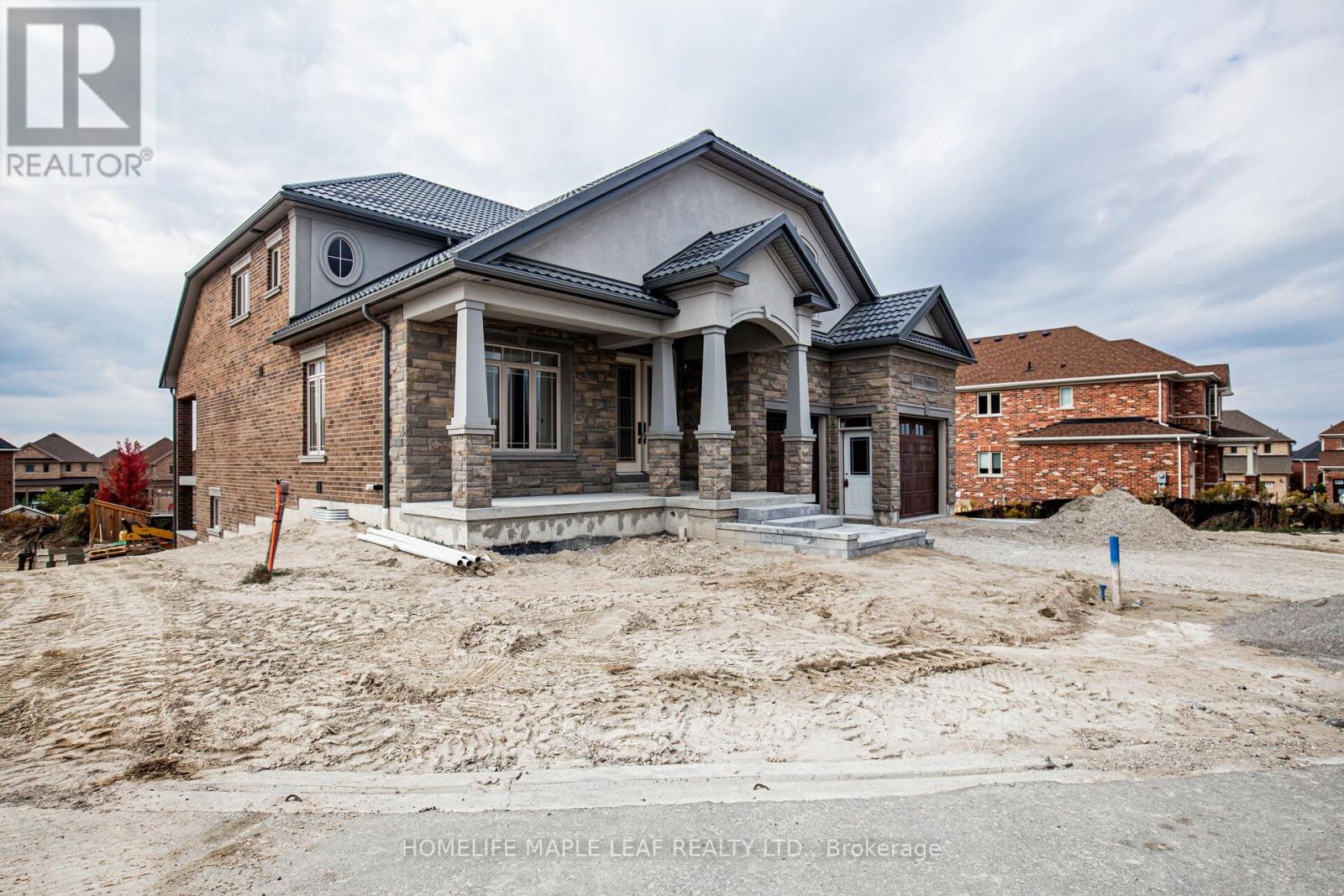 33 W.DYKIE CRT E