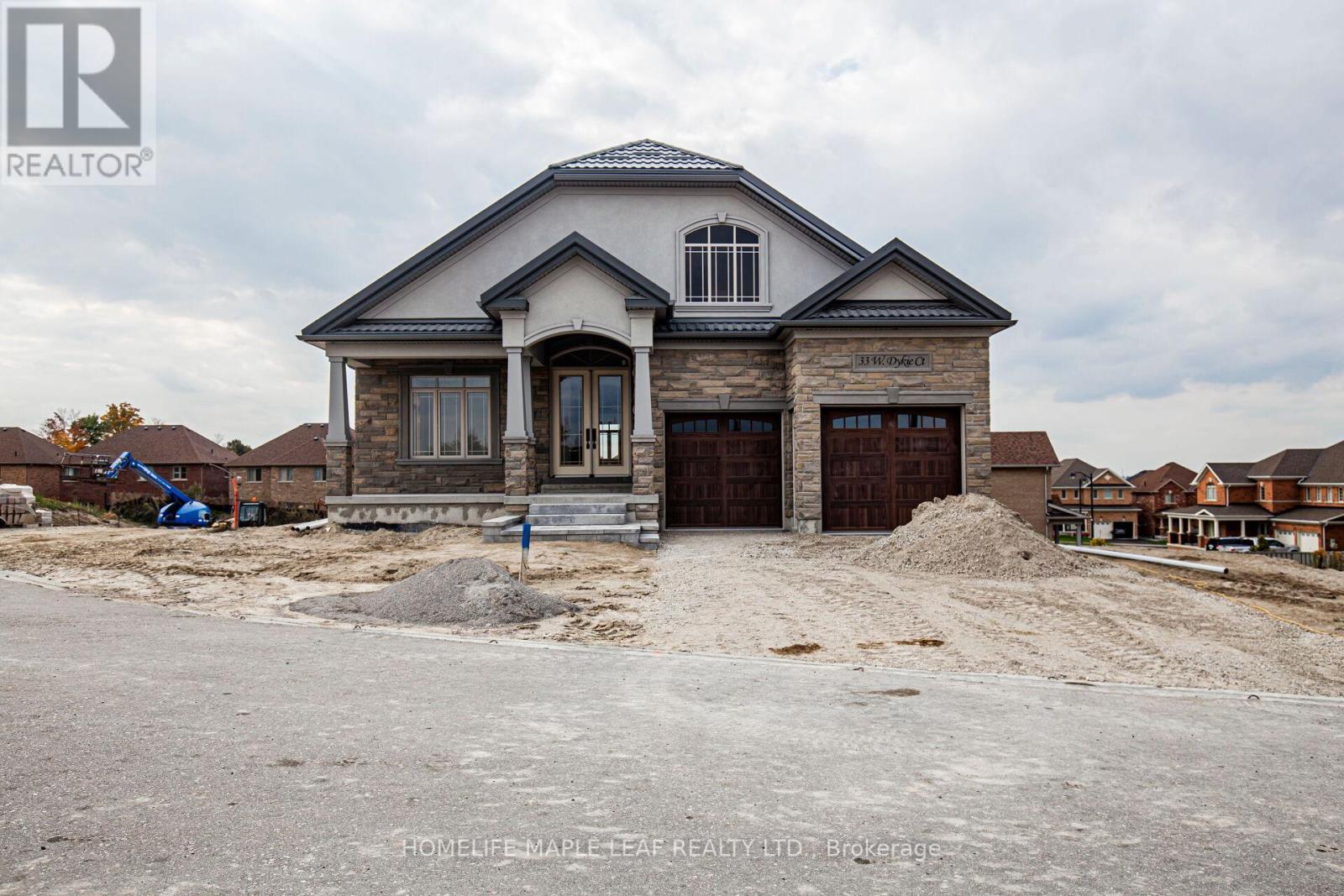 33 W.DYKIE CRT E