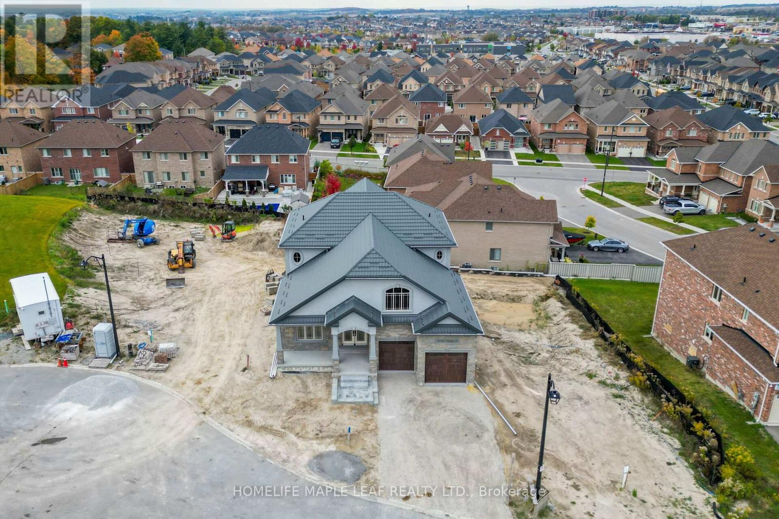 33 W.DYKIE CRT E