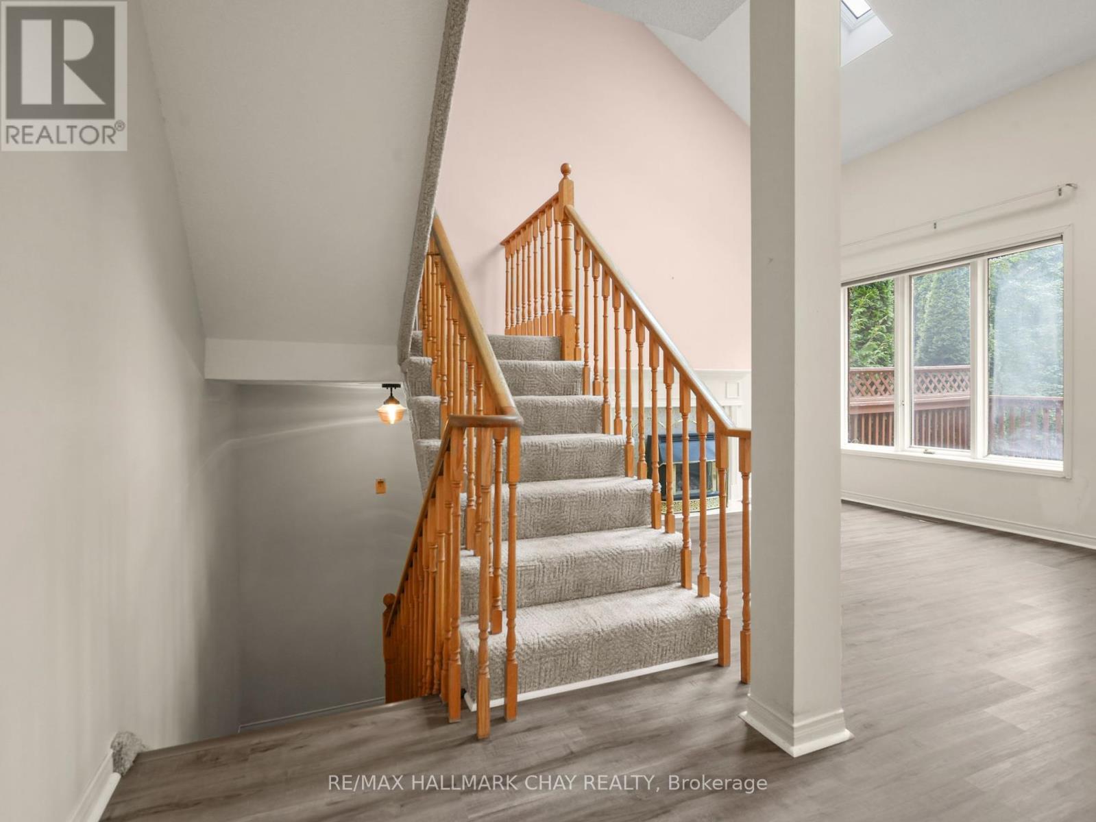 76 RIVERVIEW RD