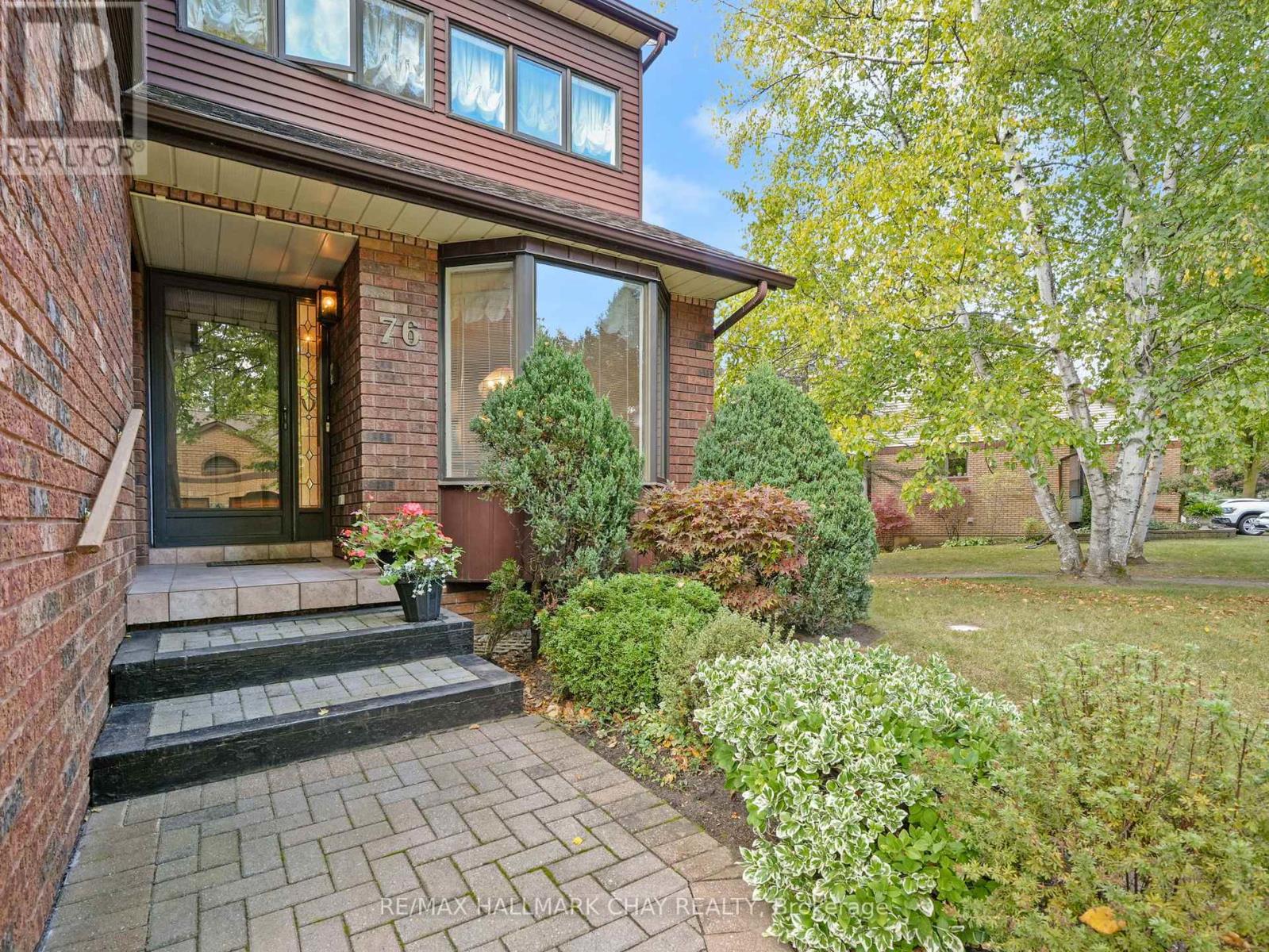 76 RIVERVIEW RD