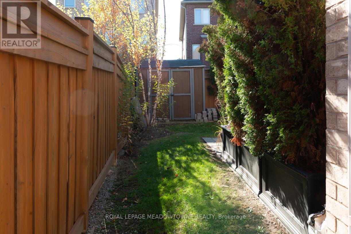 86 REYNOLDS CRES