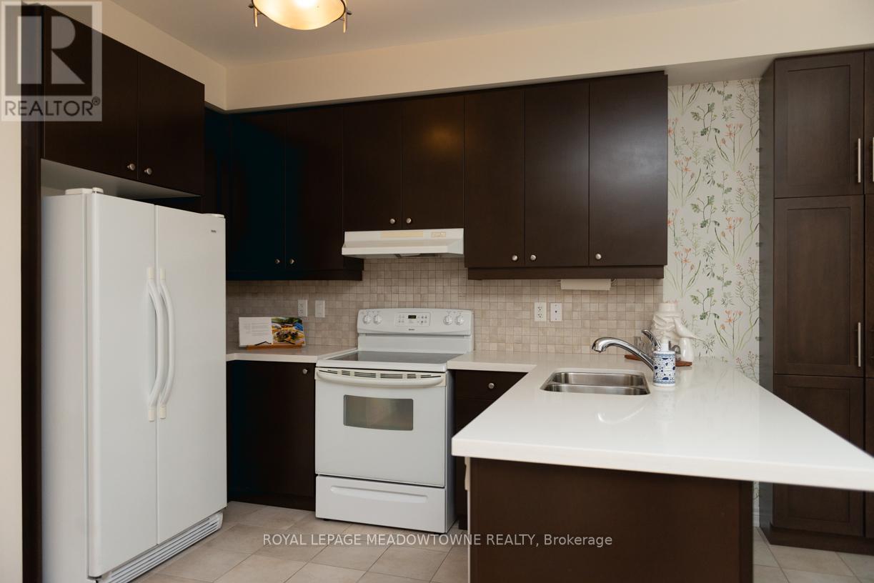 86 REYNOLDS CRES