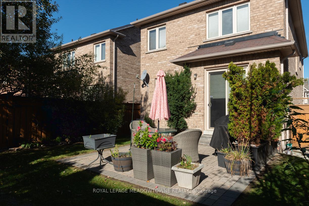 86 REYNOLDS CRES