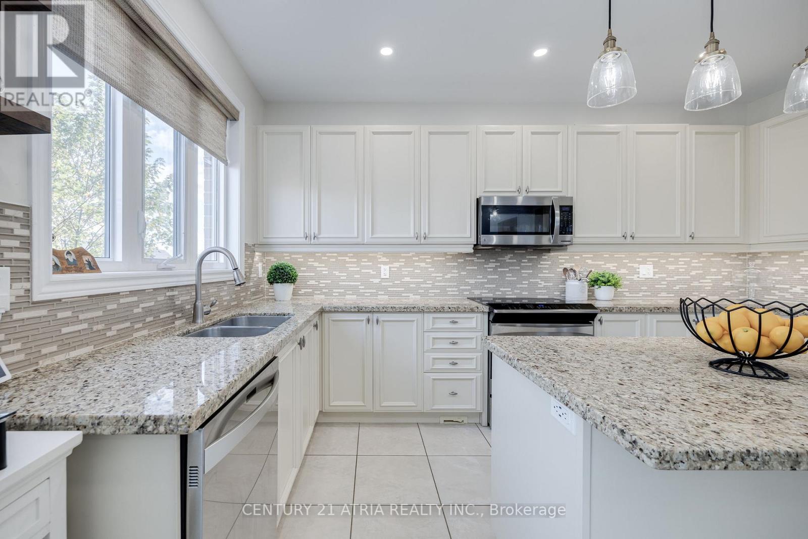137 USHERWOOD ST