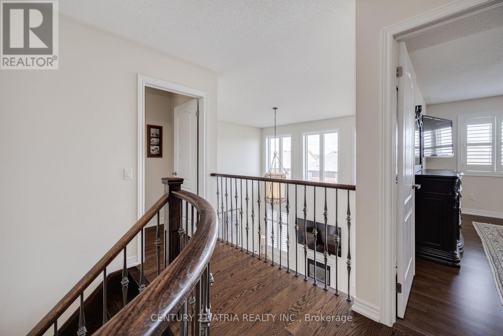 137 USHERWOOD ST