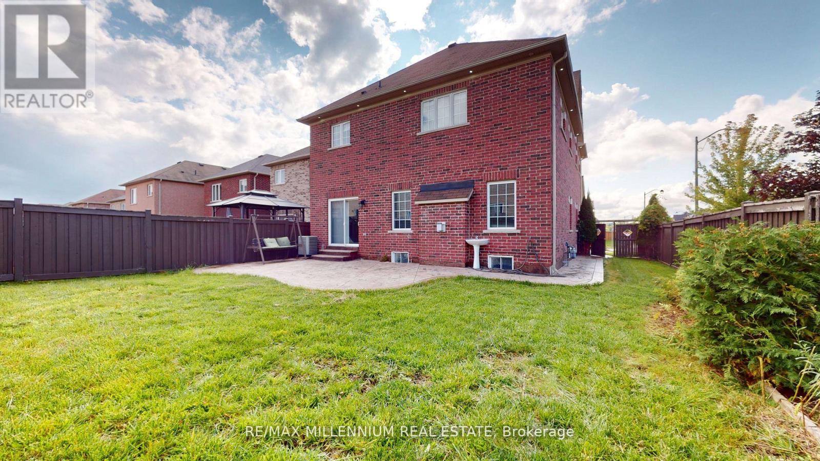 71 NAYLOR DR