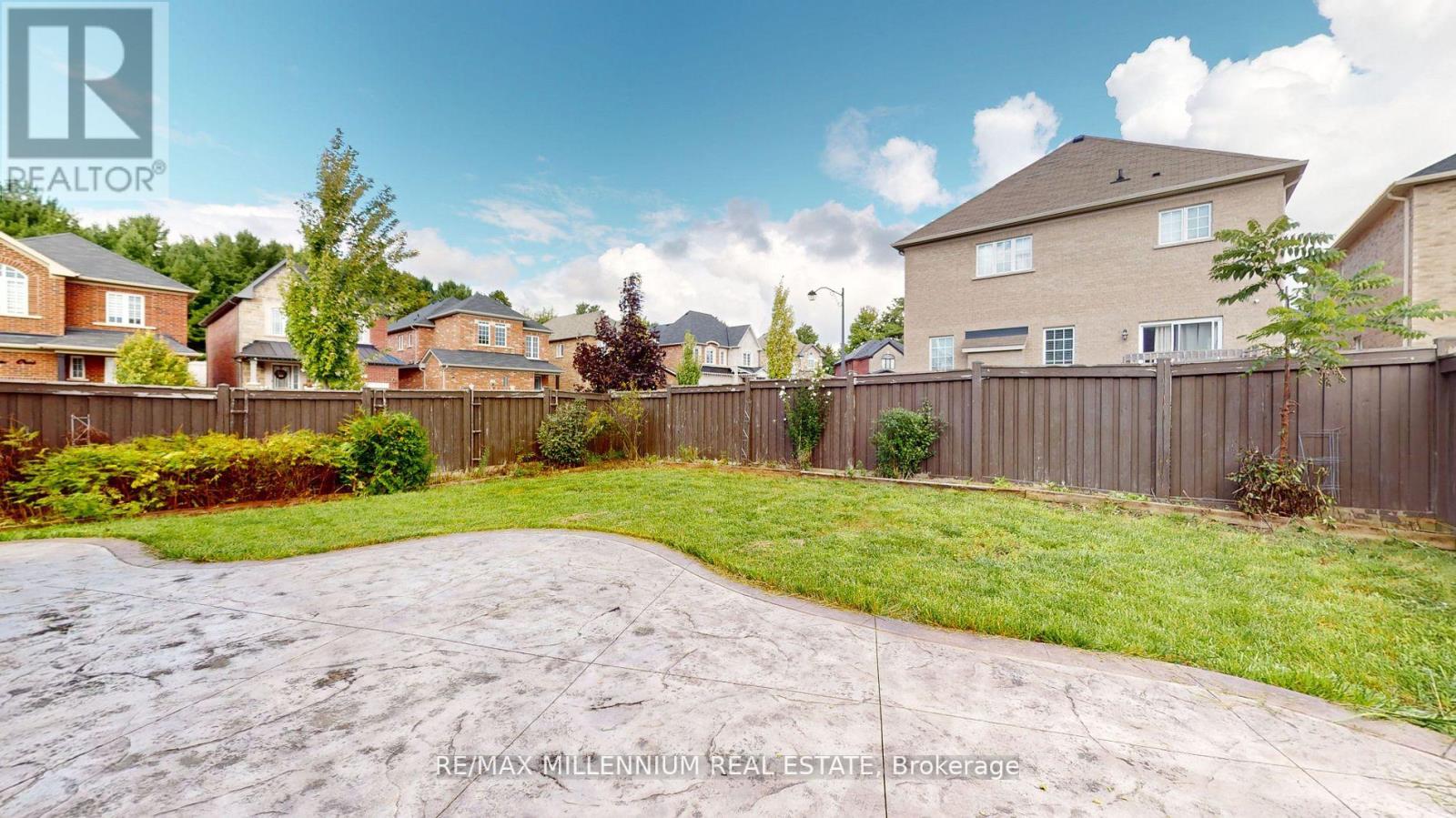 71 NAYLOR DR