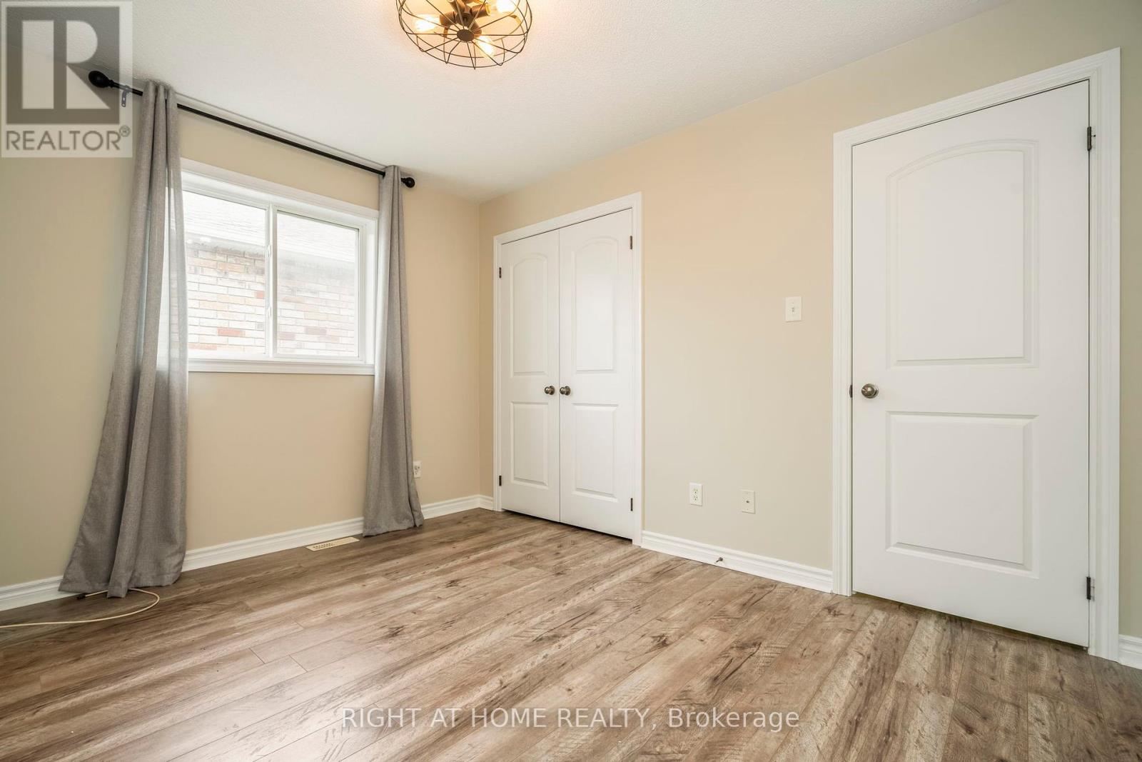 85 MIKE HART DR