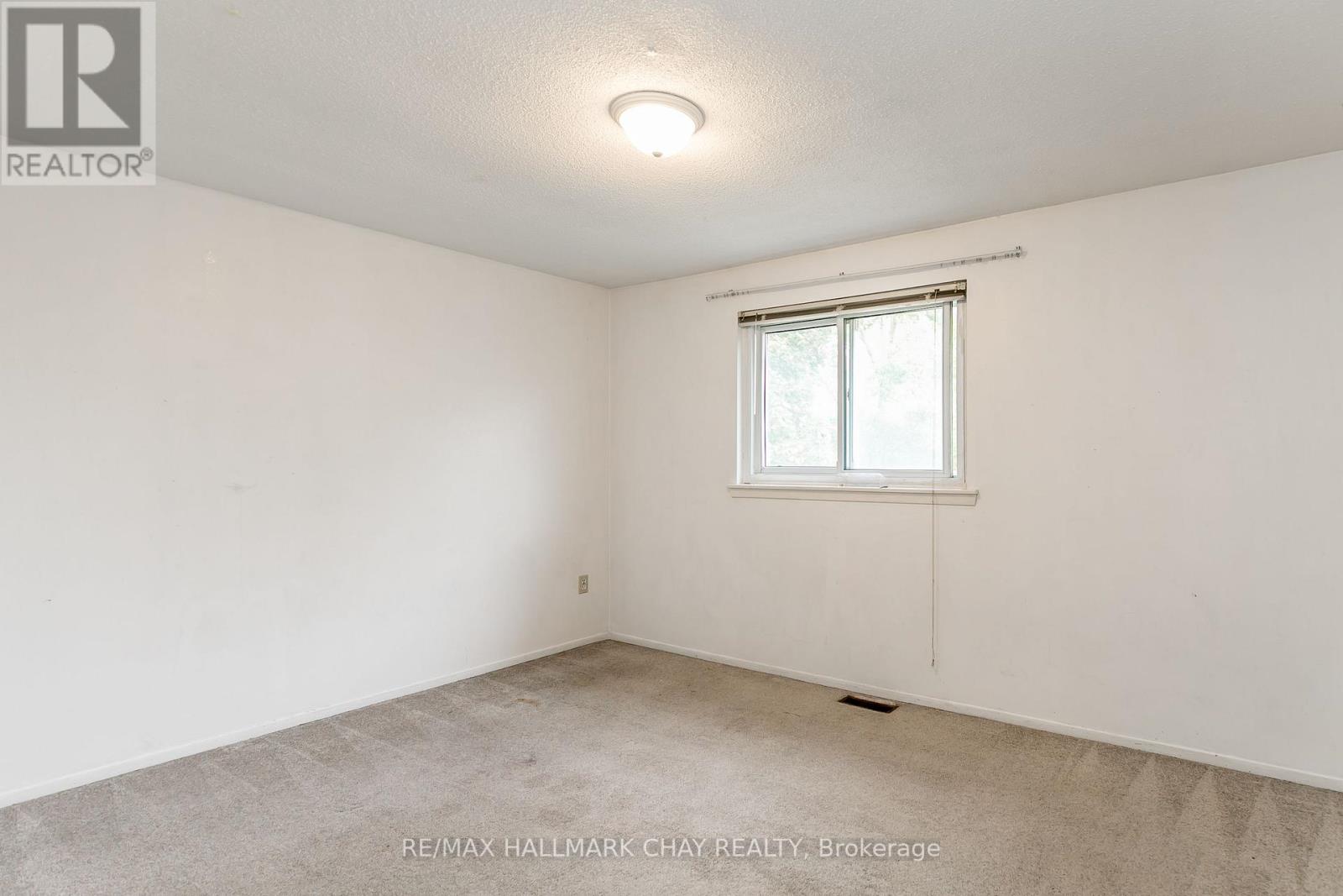 #UPPER -23 BRITANNIA AVE, #Upper