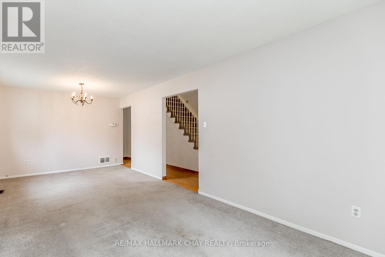 #UPPER -23 BRITANNIA AVE, #Upper