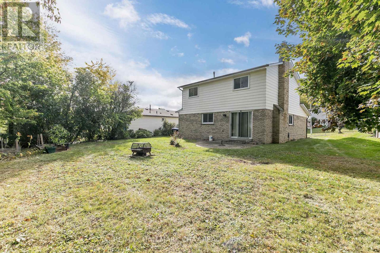 #UPPER -23 BRITANNIA AVE, #Upper