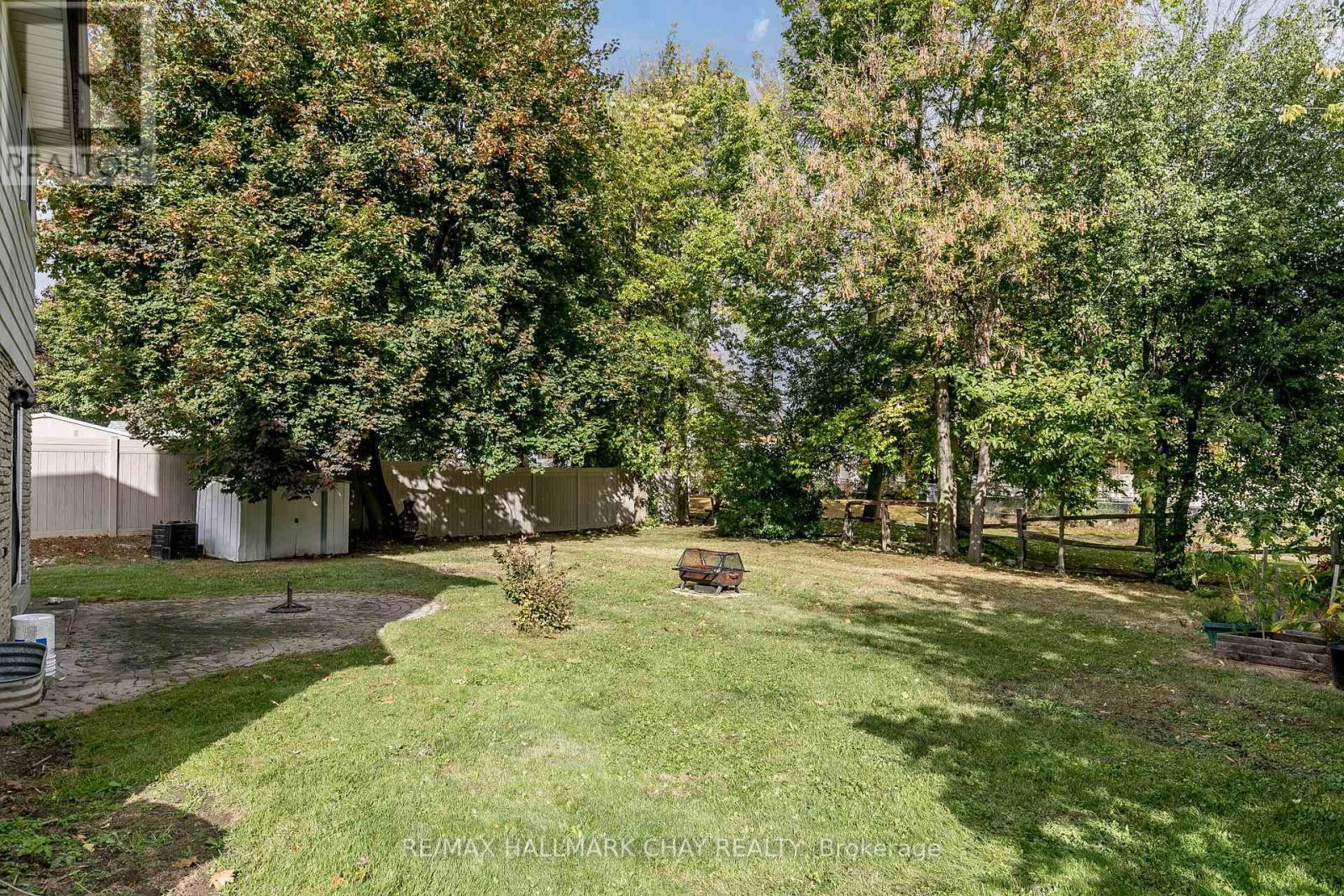#UPPER -23 BRITANNIA AVE, #Upper