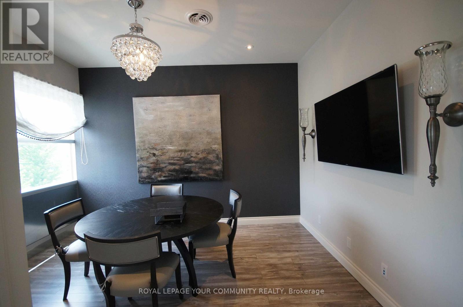 U 9 158 DON HILLOCK DR, #Unit 9