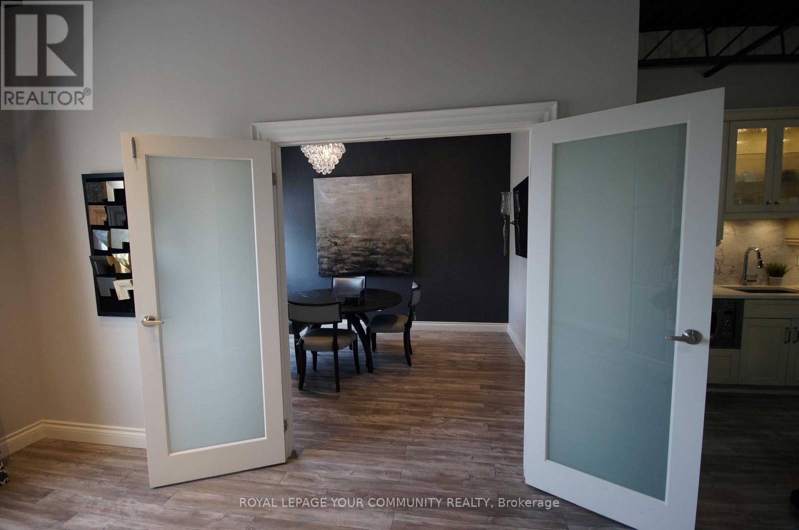 U 9 158 DON HILLOCK DR, #Unit 9
