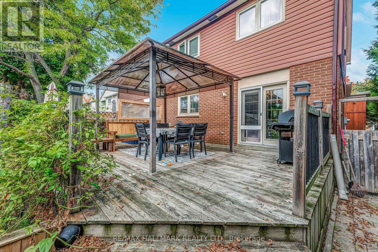 242 COLLINGS AVE