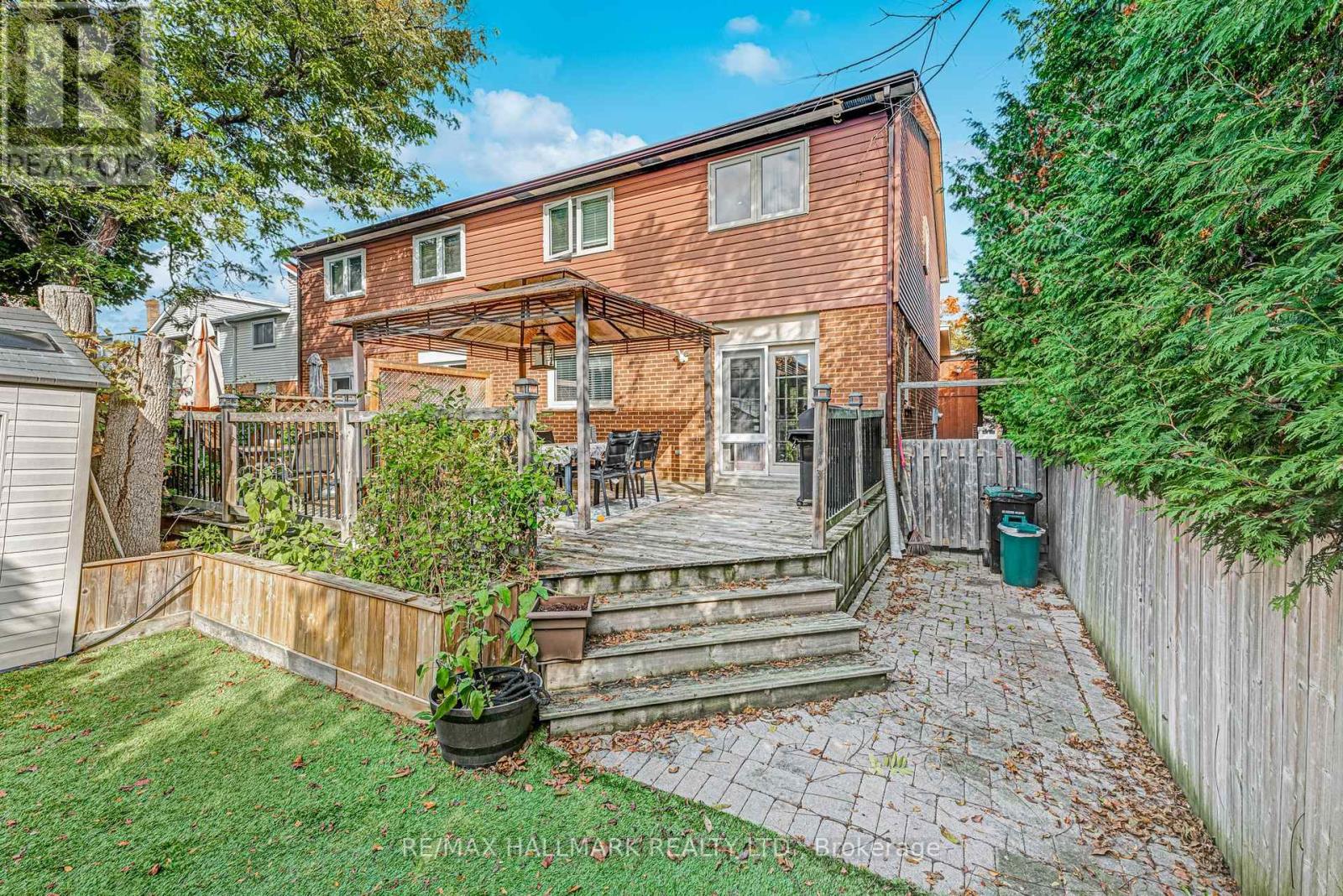 242 COLLINGS AVE