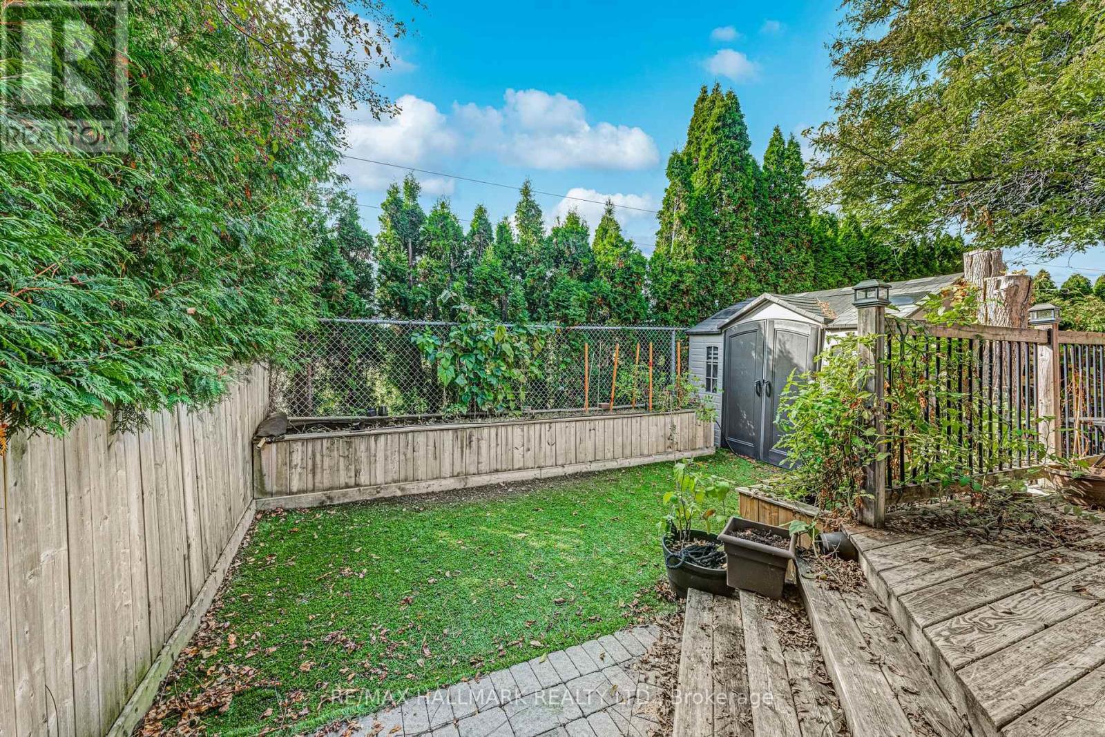 242 COLLINGS AVE