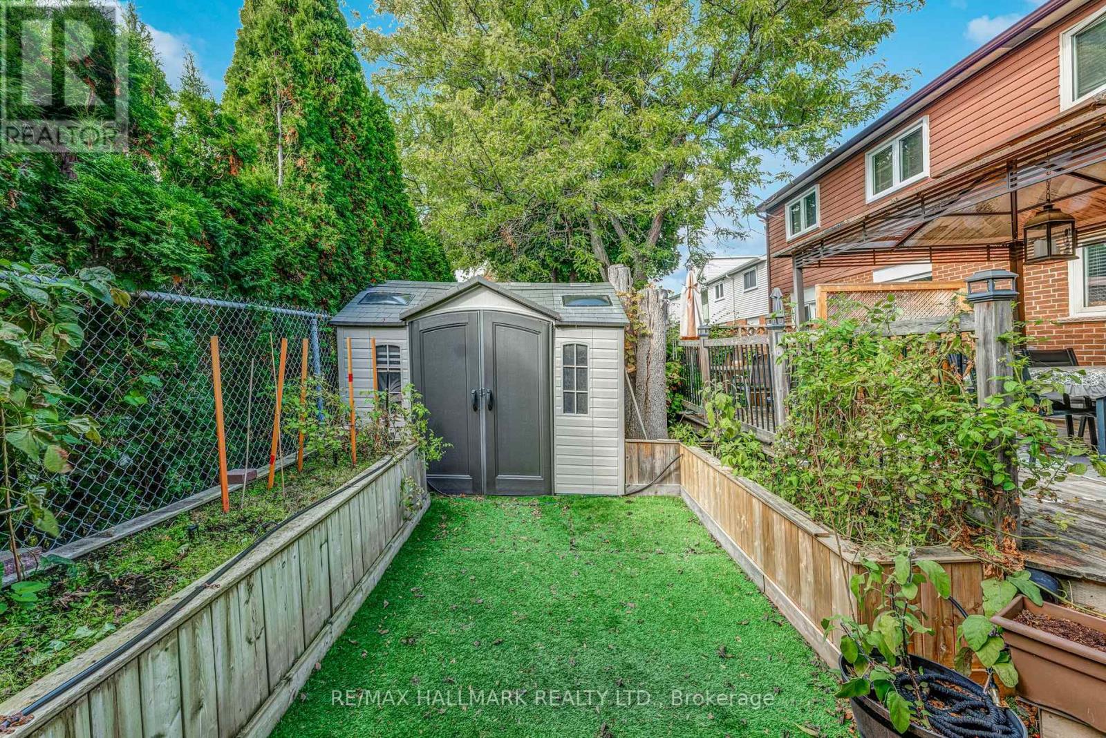 242 COLLINGS AVE