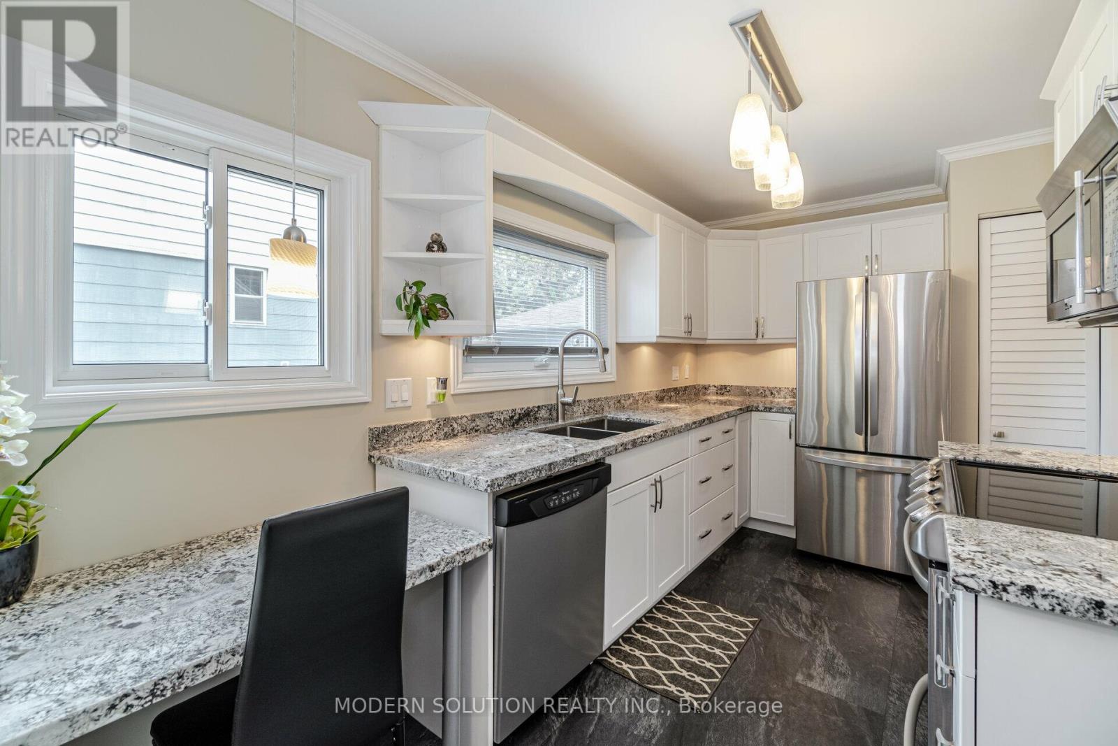 310 CAWTHRA BLVD