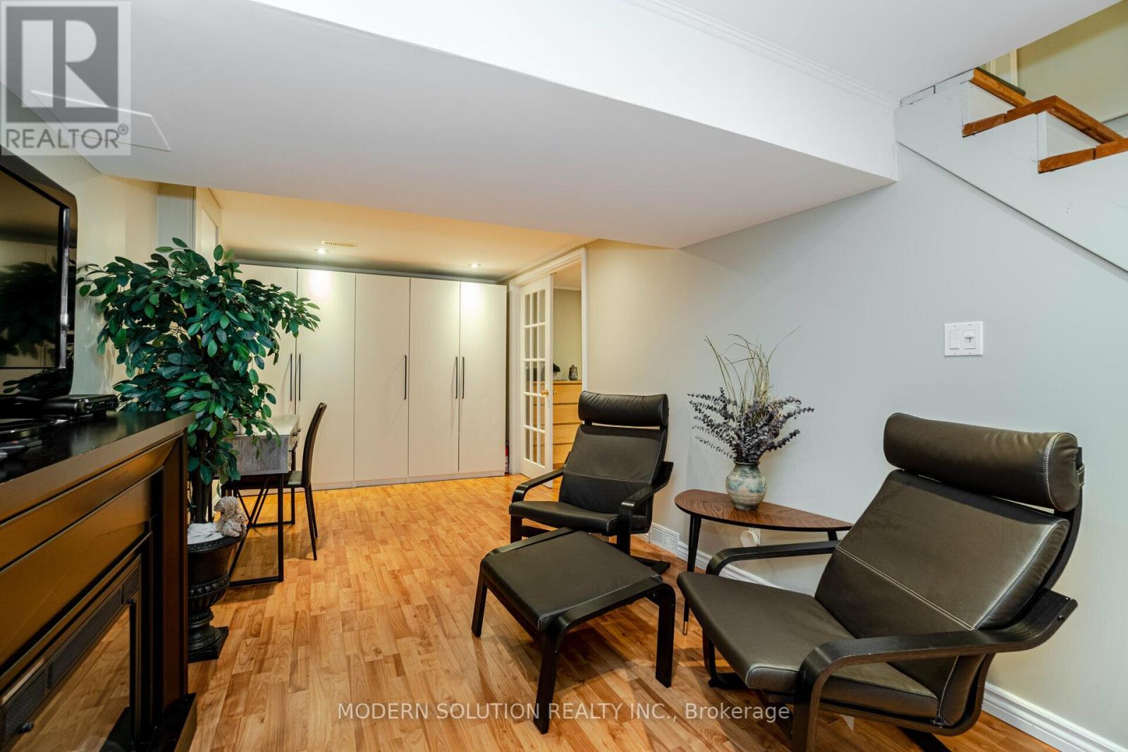 310 CAWTHRA BLVD