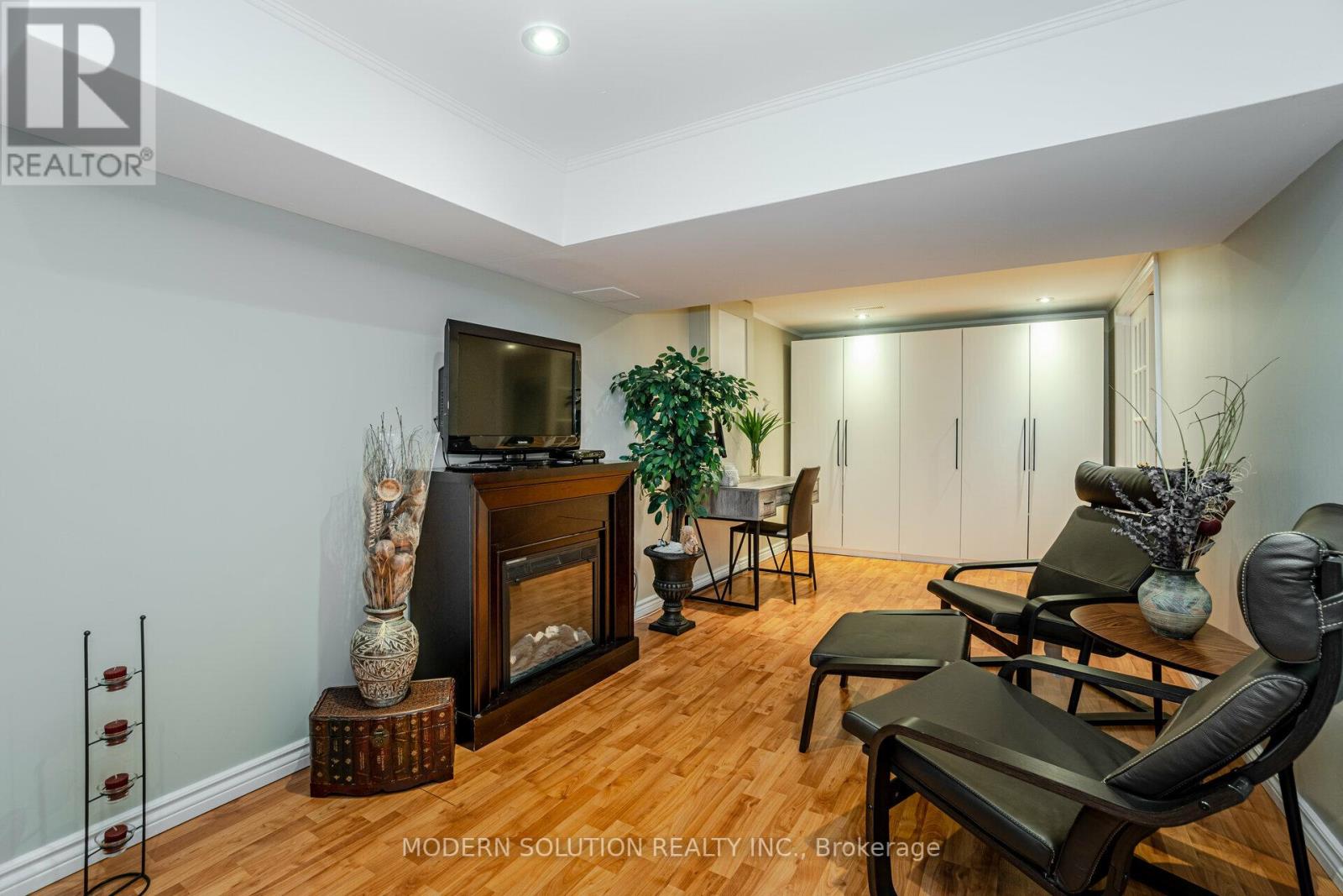 310 CAWTHRA BLVD