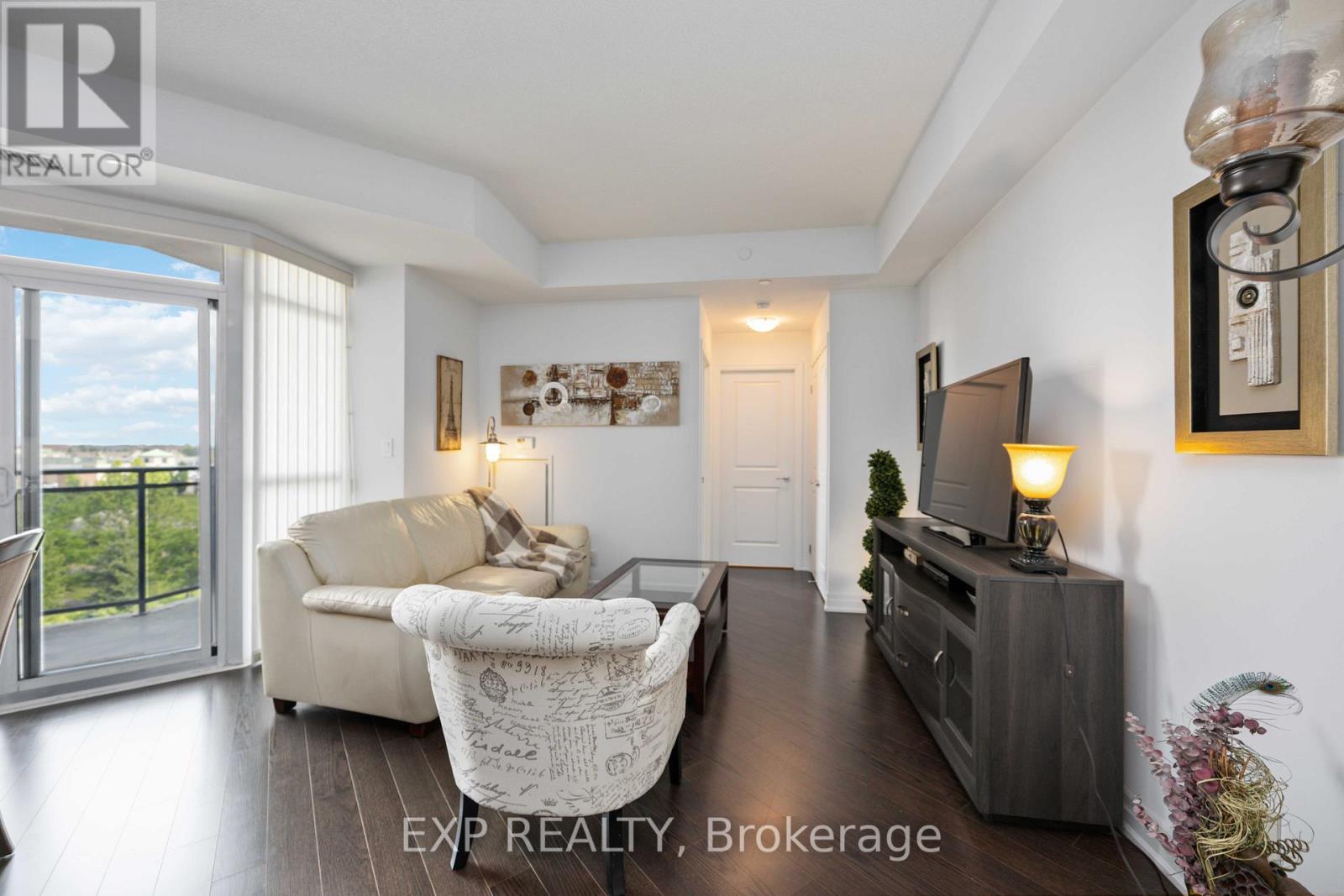 #432 -111 CIVIC SQUARE GATE, #432