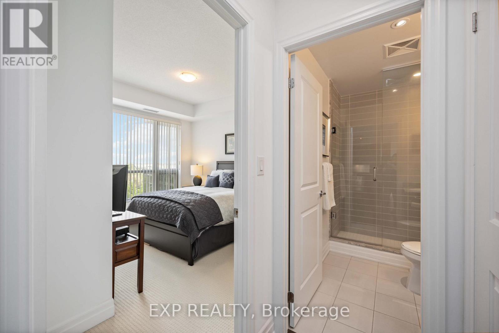 #432 -111 CIVIC SQUARE GATE, #432