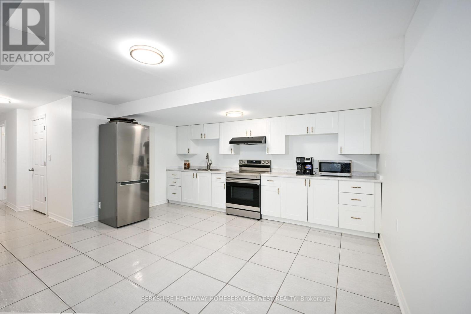 59 GWILLIMBURY DR