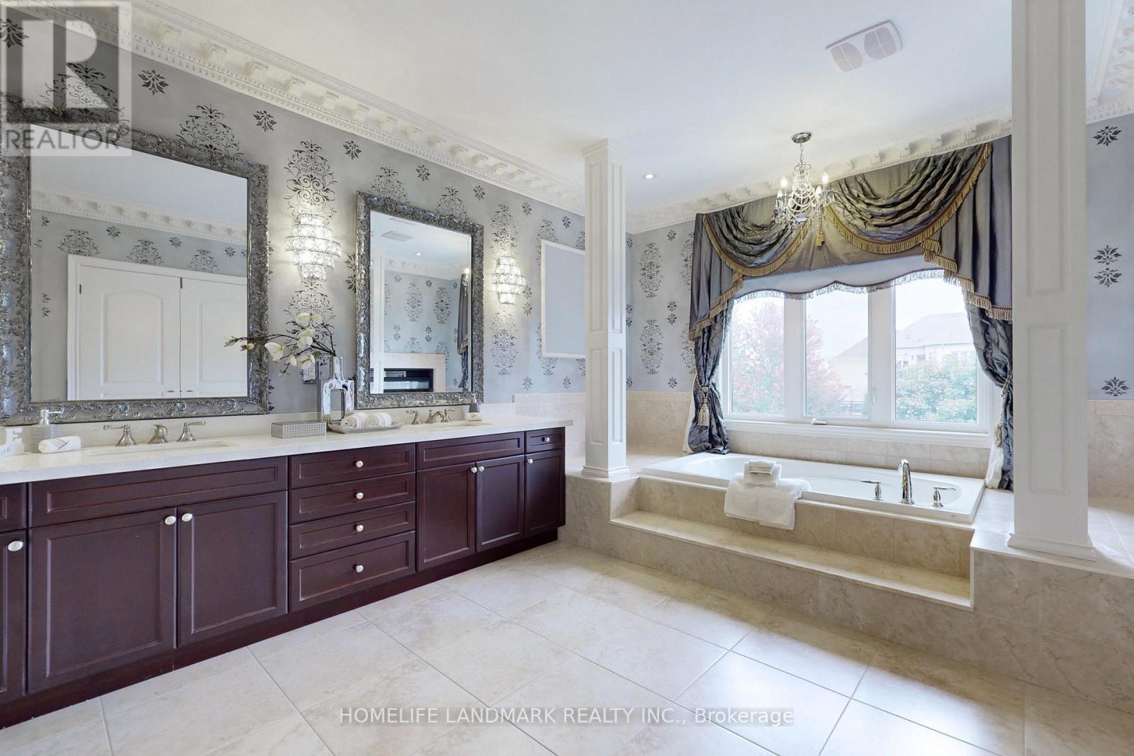 53 CARISBROOKE CIRC