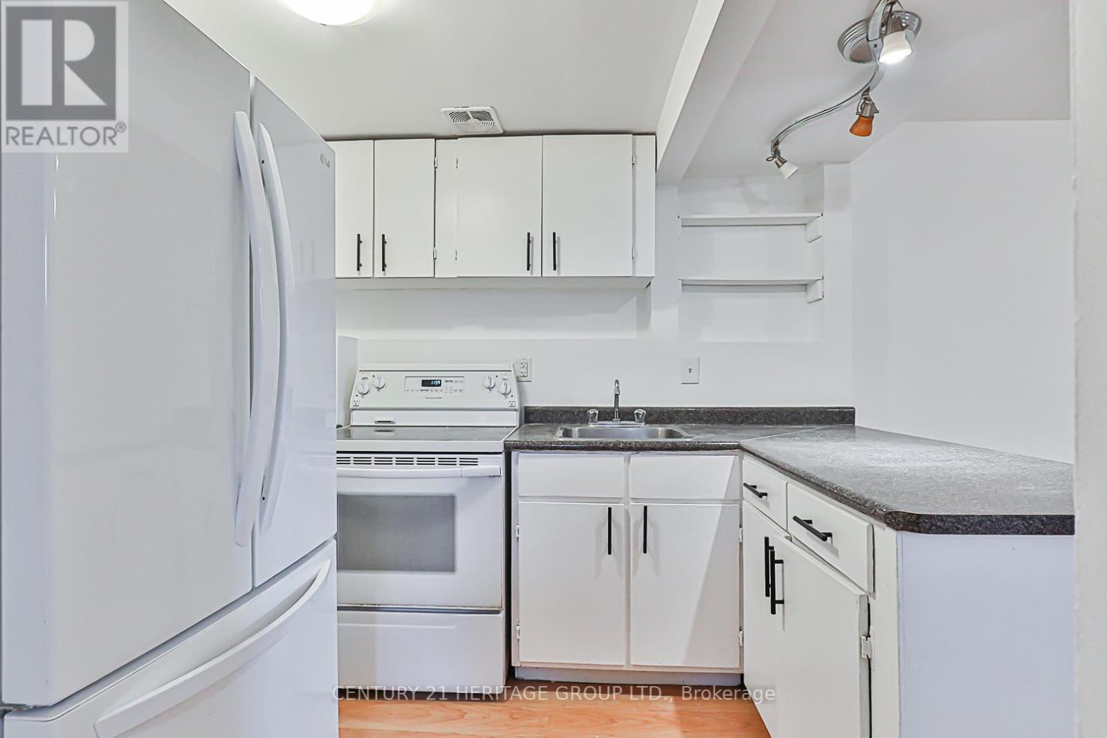 17 JASPER DR