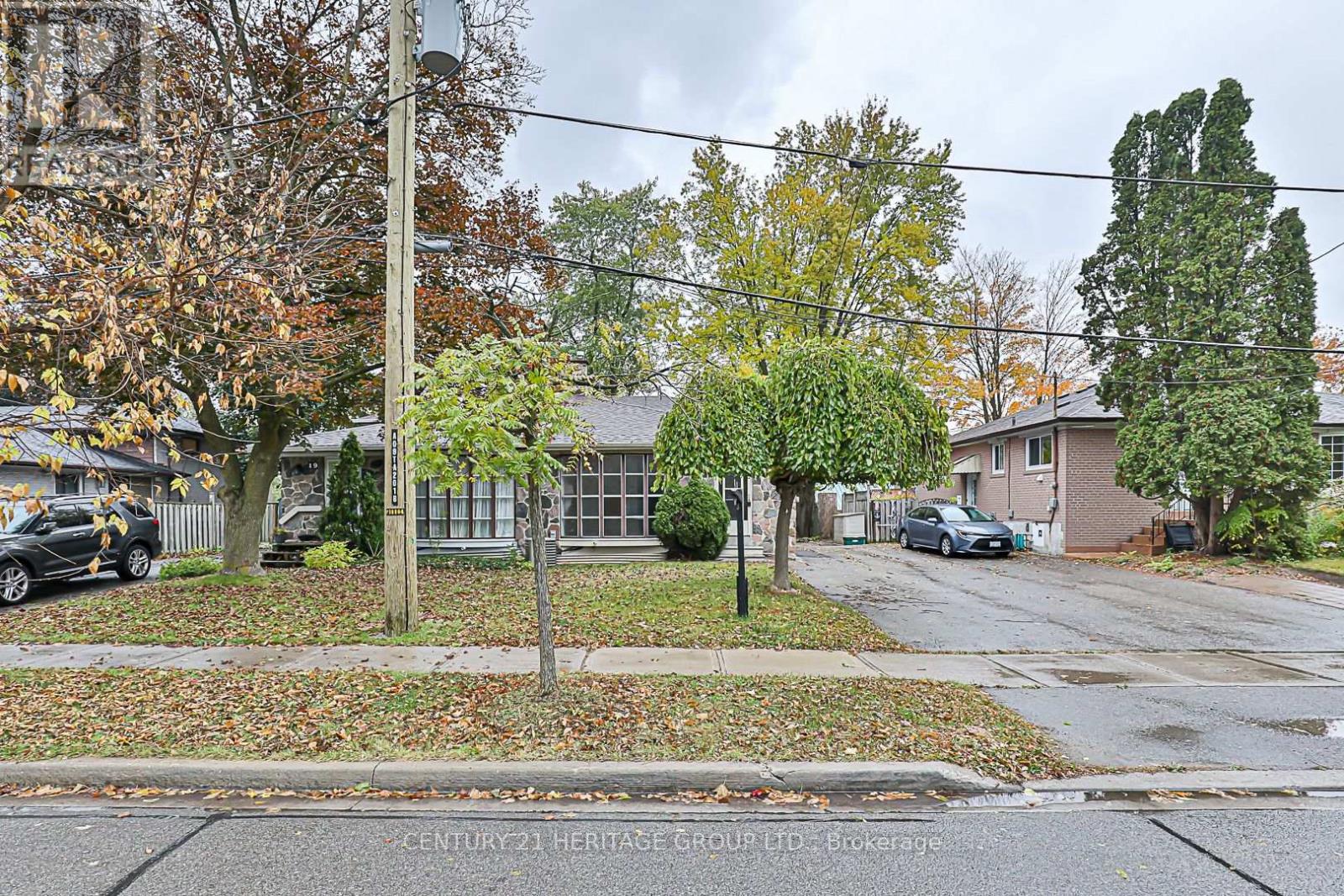 17 JASPER DR