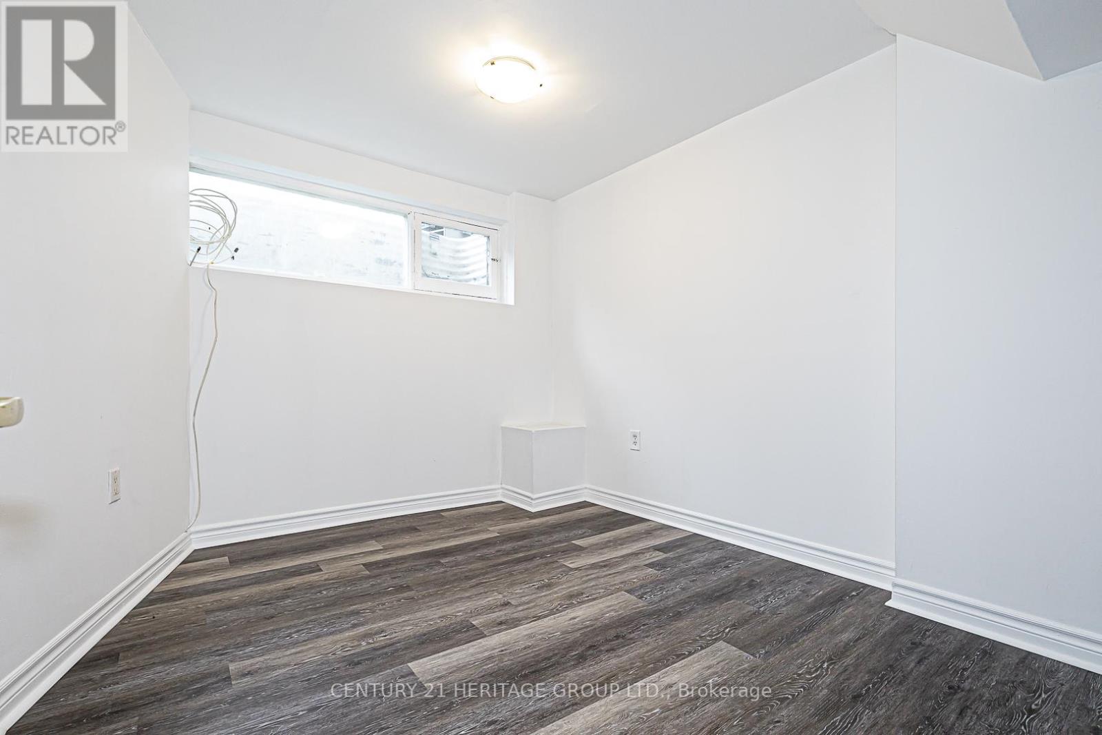 17 JASPER DR
