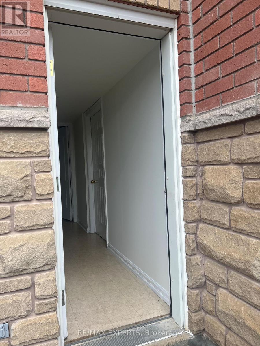 10 AISHFORD DR